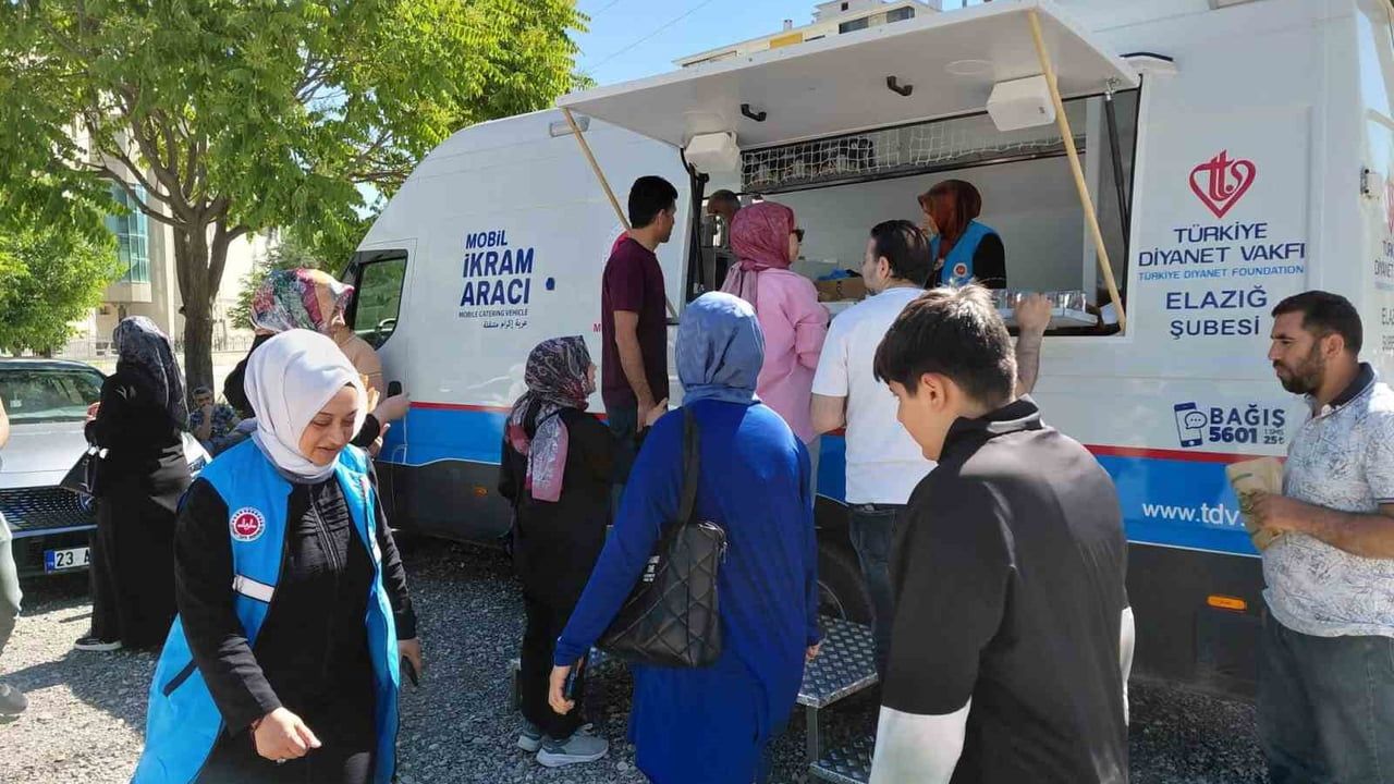 TDV'den Elazığ'a yeni mobil hizmet aracı