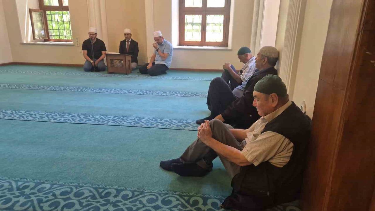 Tekirdağ'da jandarma teşkilatının 187'nci kuruluş yıldönümünde şehitler için mevlit okutuldu