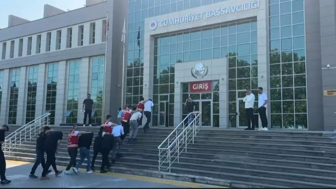 Tekirdağ'da Telefon Dolandırıcılık Şebekesi Çökertildi: 11 Kişi Tutuklandı