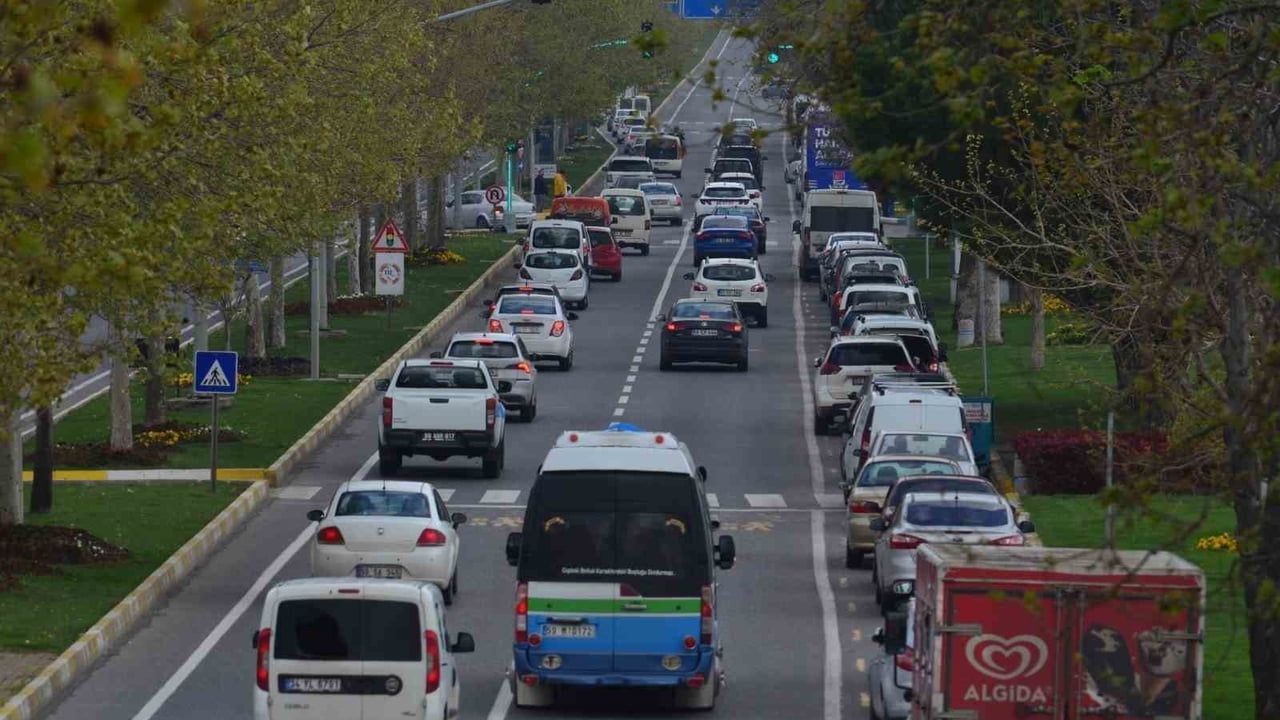 Tekirdağ’da trafiğe kayıtlı motorlu kara taşıtı sayısı 393 bin 597’ye ulaştı