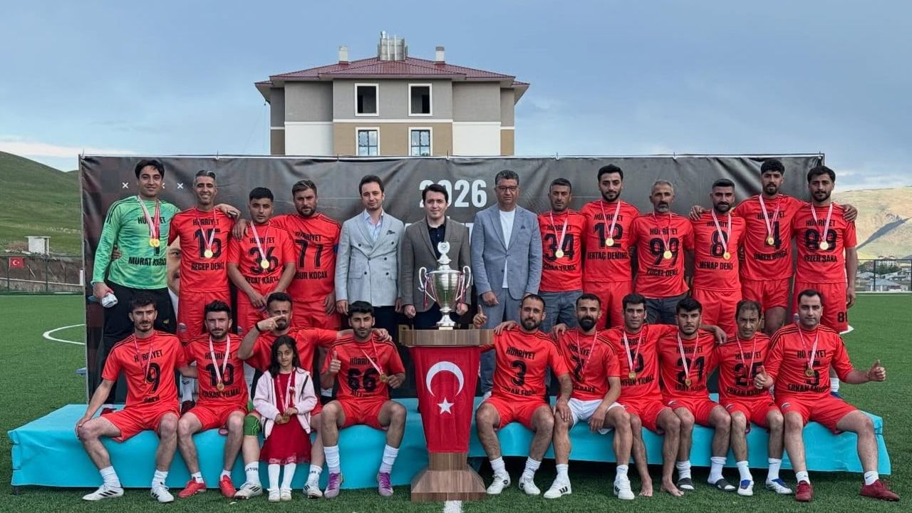 Tekman'da 2026 Mustafa Çiftçi Sezonu: Hürriyetspor, Akçakocaspor'u 2-1 yenerek şampiyon
