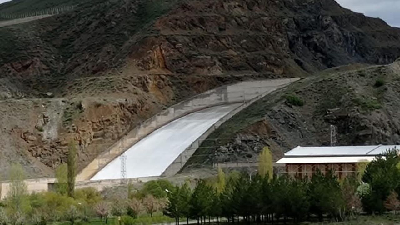 Tercan'da Çadırkaya Barajı ve Çatakdere Göleti yüzde 100 doluluğa ulaştı