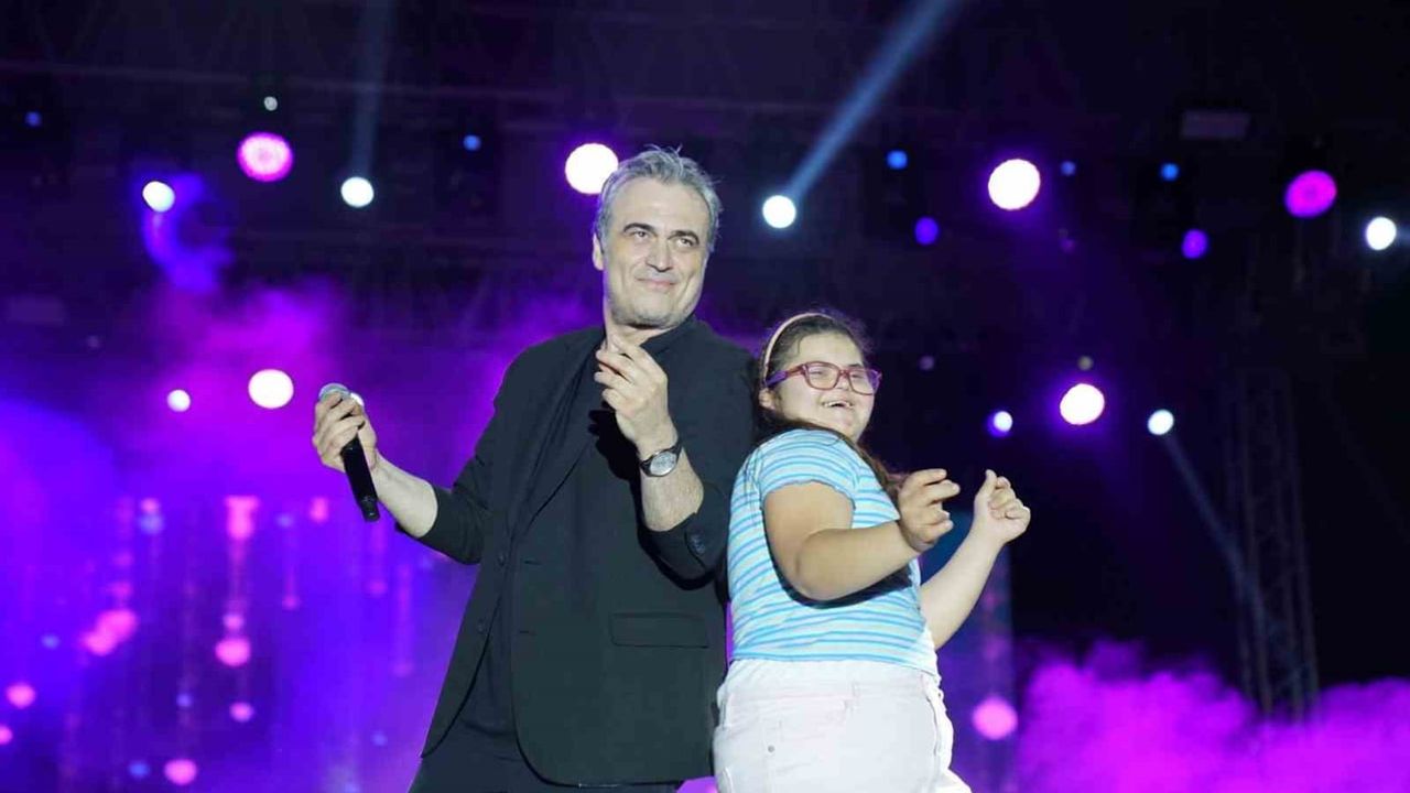 Terme Yaz Festivali'nde Kutsi sahnesi: Binlerce izleyiciyle coşku