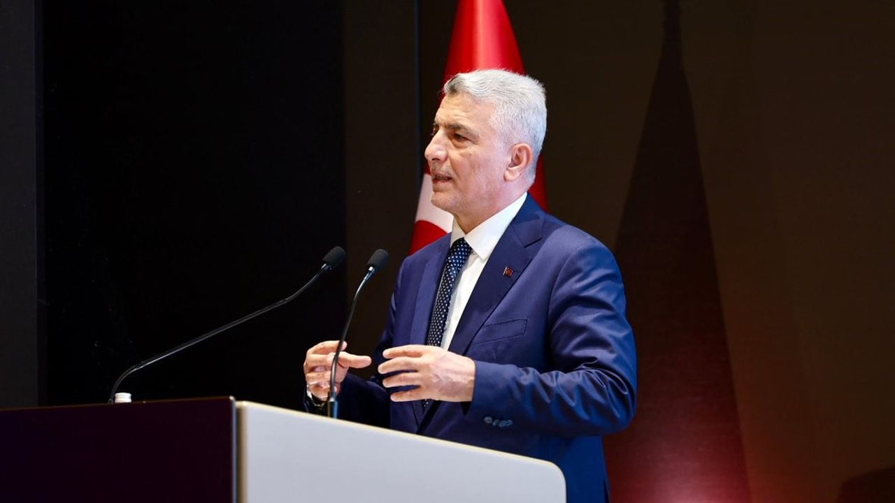 Ticaret bakanı Ömer Bolat: Türk otomotiv sektörü son 20 yılda 19 kez ihracat şampiyonu olmuştur
