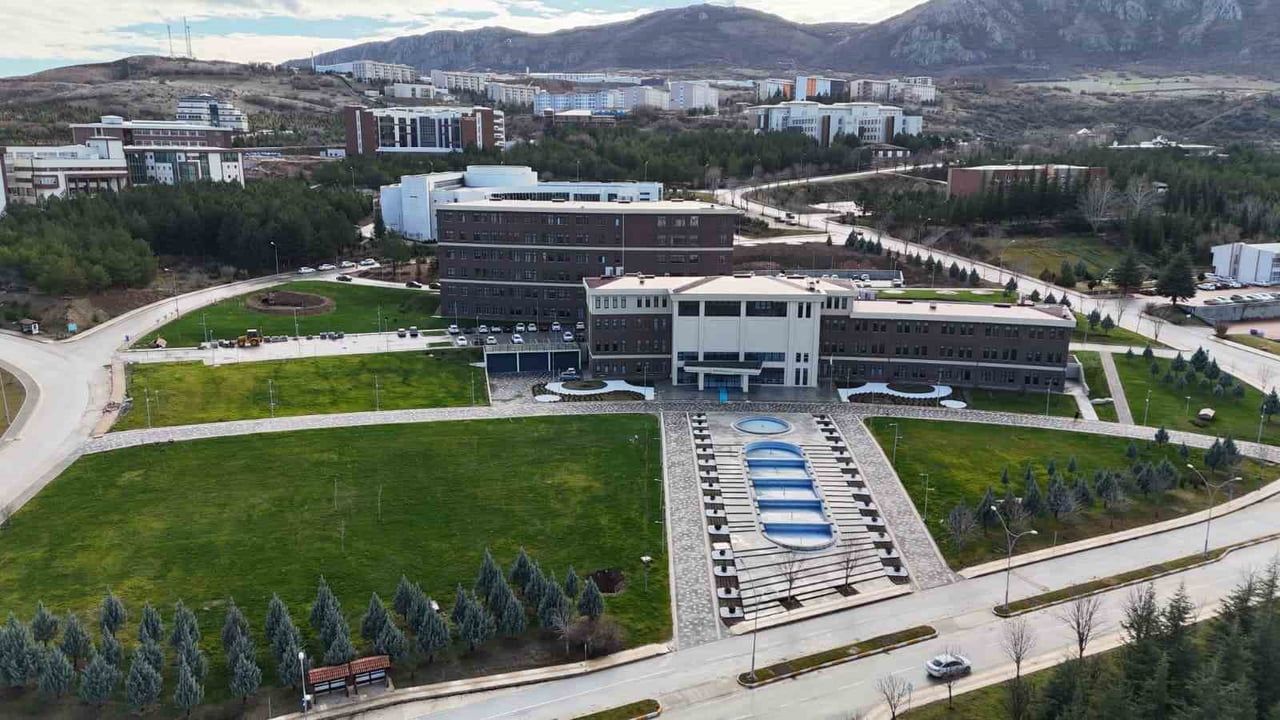 TOGÜ, CWUR 2026'da dünya üniversiteleri arasında ilk %8,1'lik dilime girdi