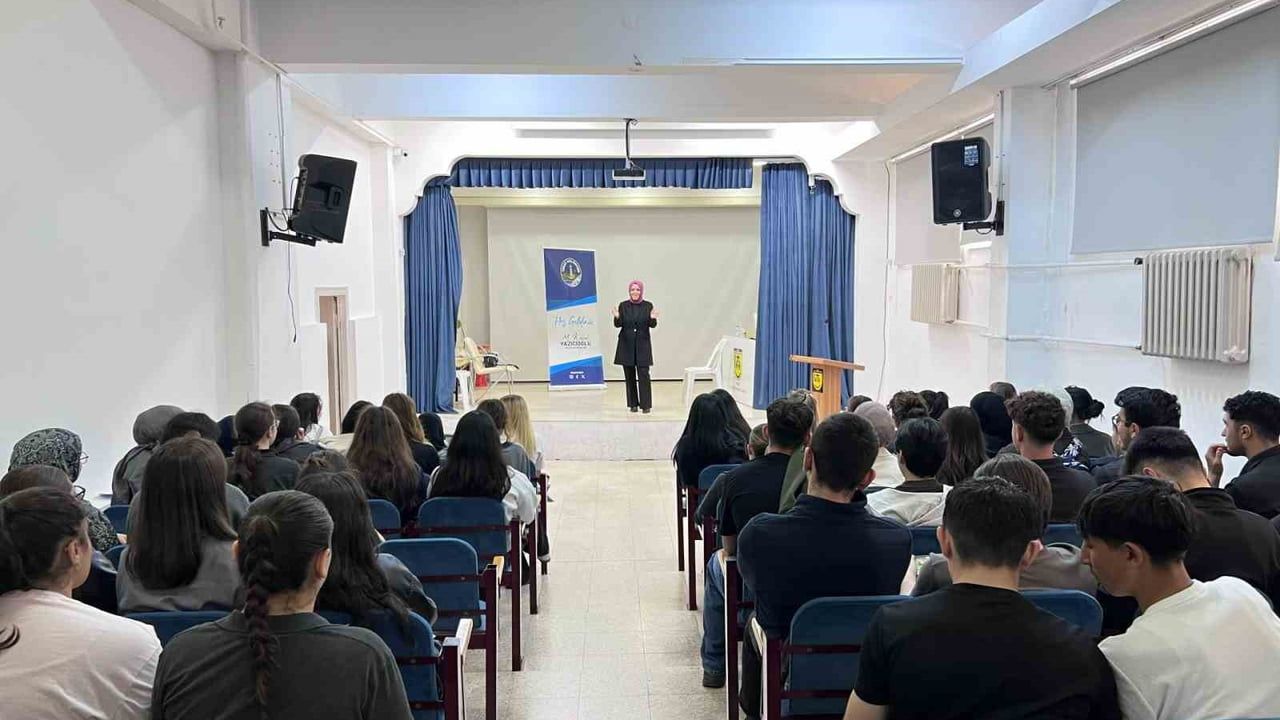 Tokat Belediyesi 23 Lisede YKS Adaylarına Sınav Kaygısı ve Stres Yönetimi Desteği