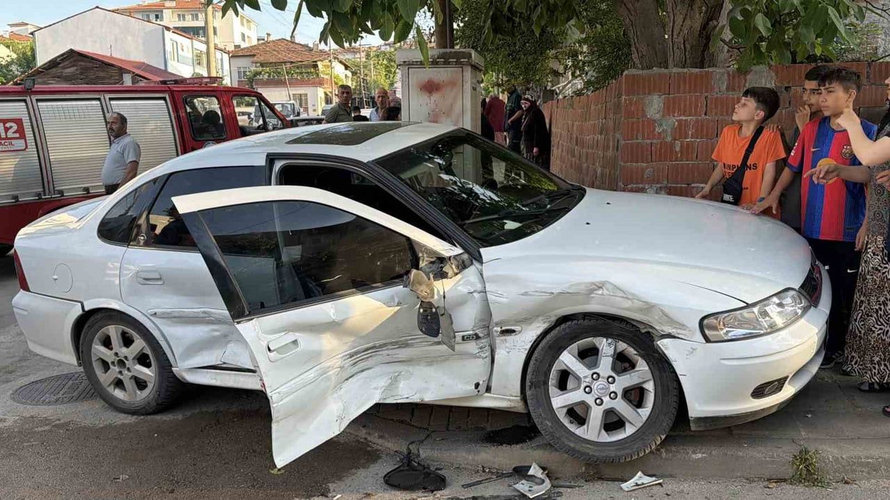 Tokat Erbaa'da işçi servisi ile otomobil çarpıştı: 5 yaralı