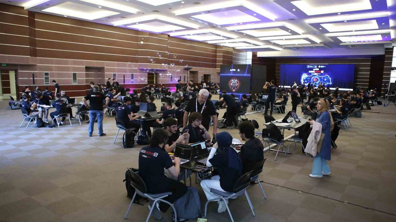 TR83 bölgesinin temsilcisi Kuzeyin Adamları Siber Vatan 2026 finalinde yarıştı