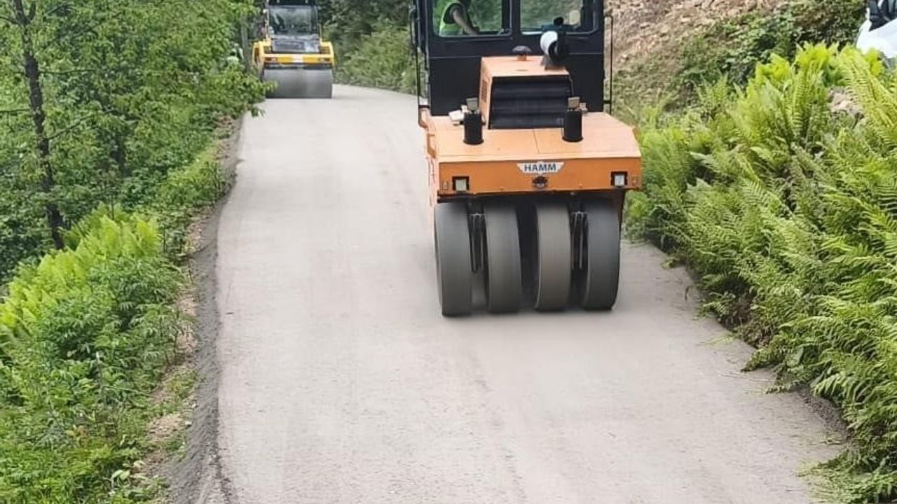 Trabzon Büyükşehir Belediyesi yayla yollarında 4 km kuru beton serimi gerçekleştirdi