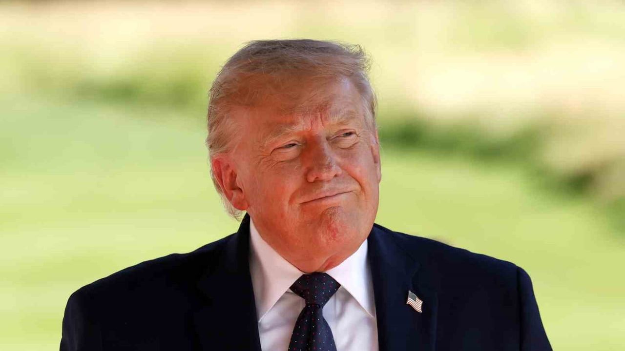 Trump: "İngiltere başbakanı Starmer istifa edecek"