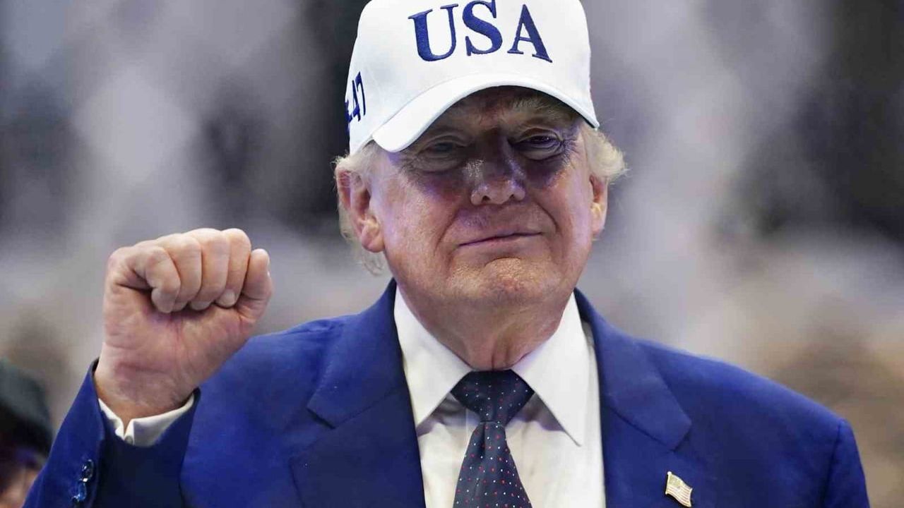 Trump: petrol yüklü gemiler Hürmüz Boğazı’ndan geçmeye başladı