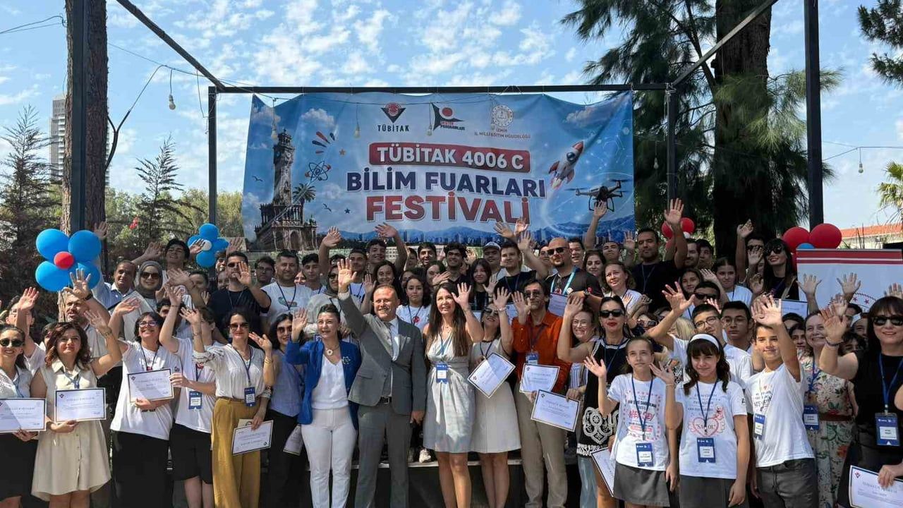 TÜBİTAK 4006-C bilim fuarları festivali İzmir'de açıldı