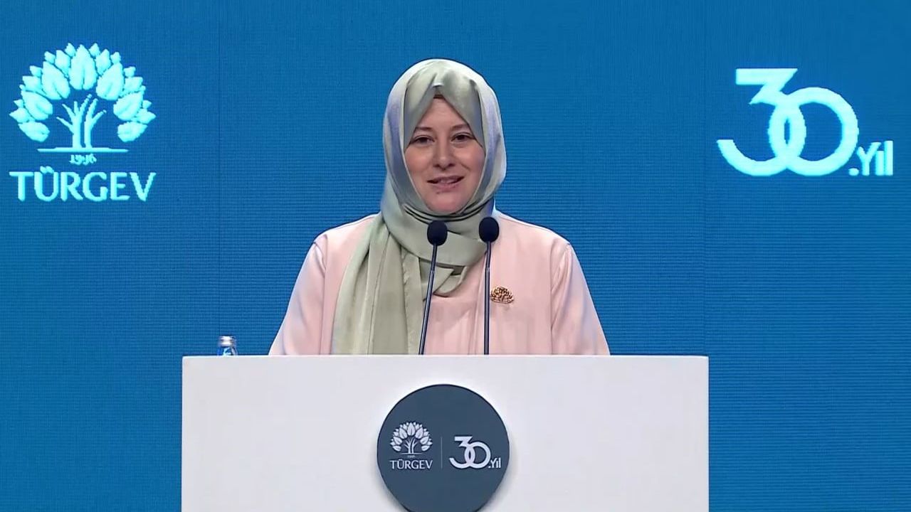 TÜRGEV 30. yıl etkinliğinde genç kızlara yönelik projelerini anlattı