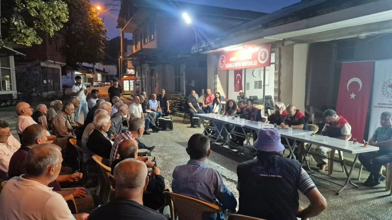 Uğurlu Köyü'nde üreticilerle tarım gündemi masaya yatırıldı