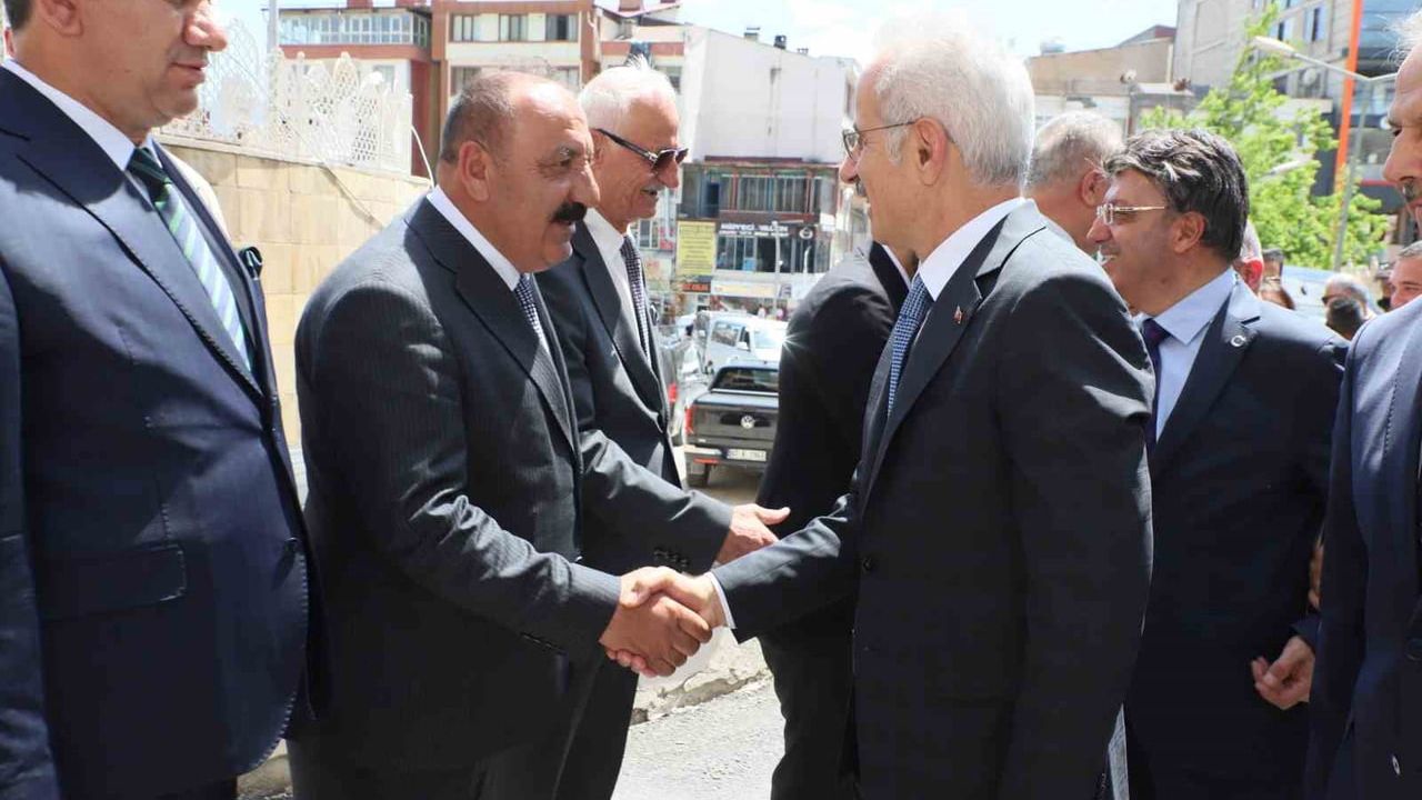 Uraloğlu'nun Hakkari temasları valilik ziyaretiyle başladı