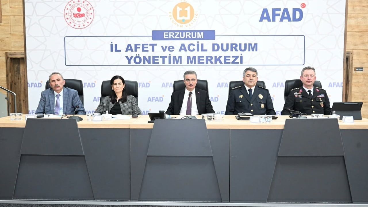 Vali Baruş'tan sahipsiz sokak hayvanları için 'zamanında müdahale' vurgusu