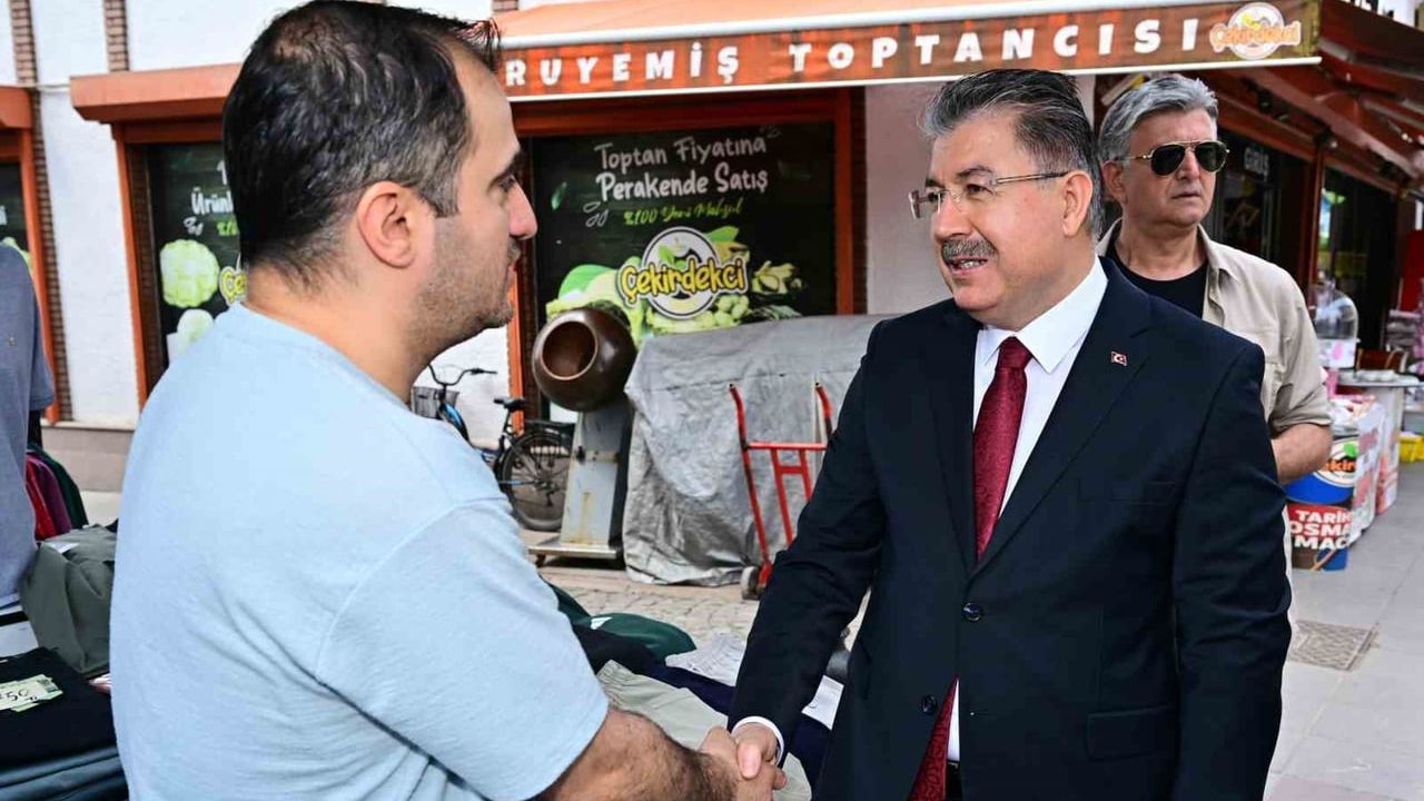 Vali Dr. Erdinç Yılmaz Banka Caddesi'ndeki esnafı ziyaret etti