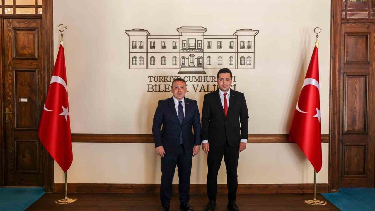 Vali Sözer, TÜGVA Bilecik İl Temsilcisi Ahmet Husrev Tatlı ile gençlik çalışmalarını görüştü