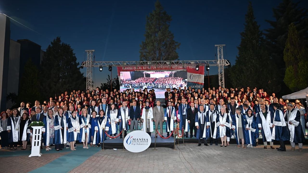 Vali Vahdettin Özkan’dan genç hekimlere bilgi, etik ve insan odaklılık çağrısı