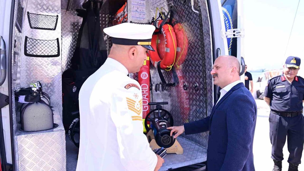 Vali Varol Kuşadası’nda deniz güvenliği faaliyetlerini inceledi