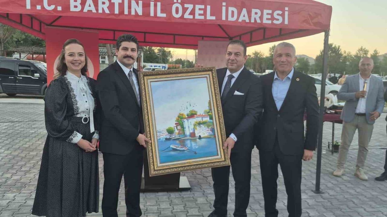 Vali yardımcısının veda yemeğine yoğun katılım