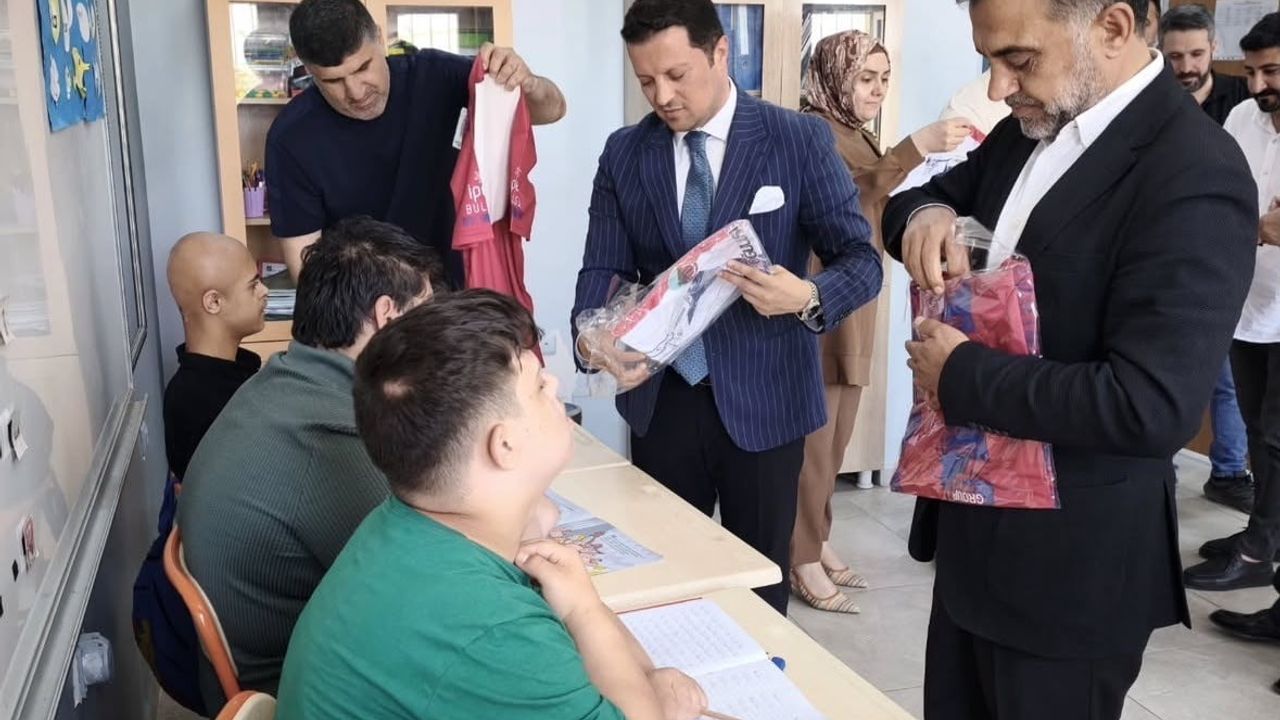 Veysi Duyan, Özel Eğitim Öğrencilerine Mardin 1969 Spor Forması Hediye Etti