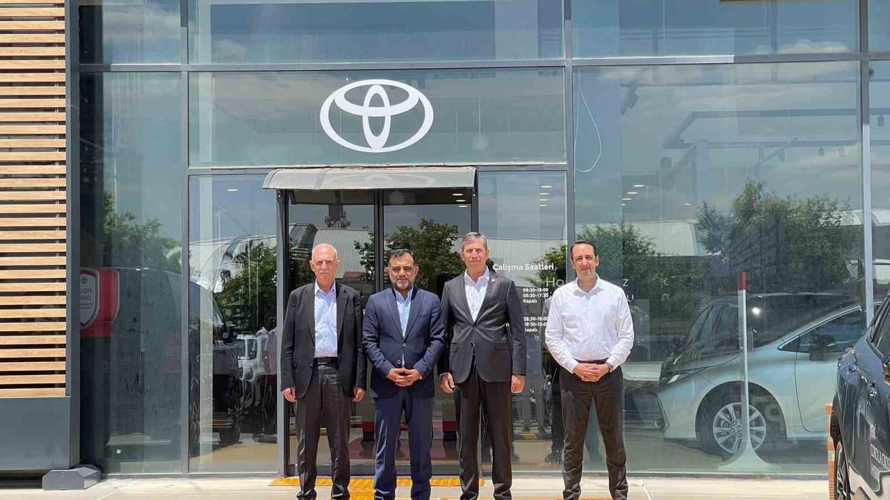 Veysi Duyan, Toyota Plaza Timurağaoğlu'nu 'Ichiban Best Retailer in Town 2026' ödülü nedeniyle tebrik etti