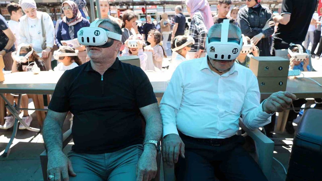 Yahyalı Teknoloji Festivali 2026, 15 Temmuz Cumhuriyet Meydanı'nda Yoğun İlgiyle Gerçekleşti