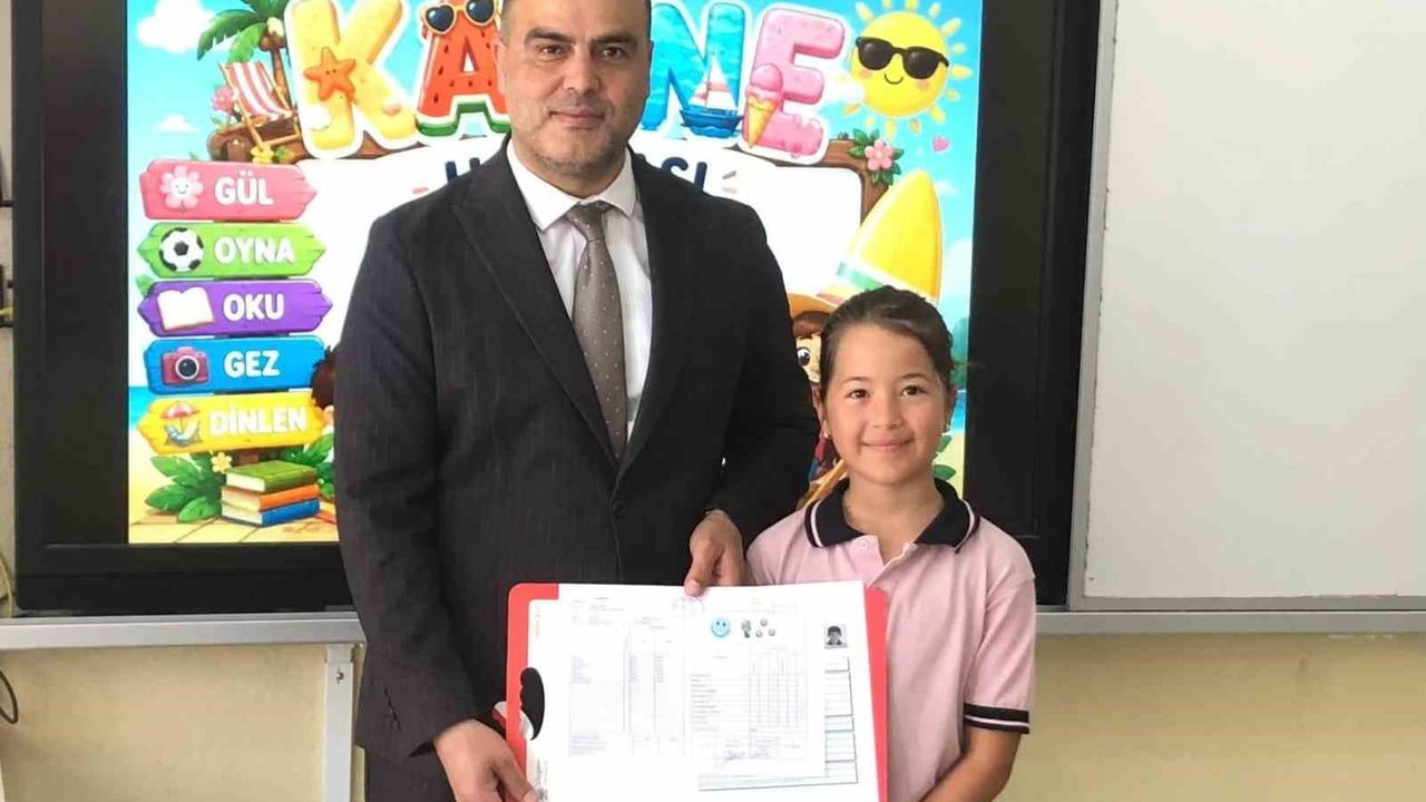 Yatağan’da okullarda karne günü: yaklaşık 6 bin öğrenci tatile girdi