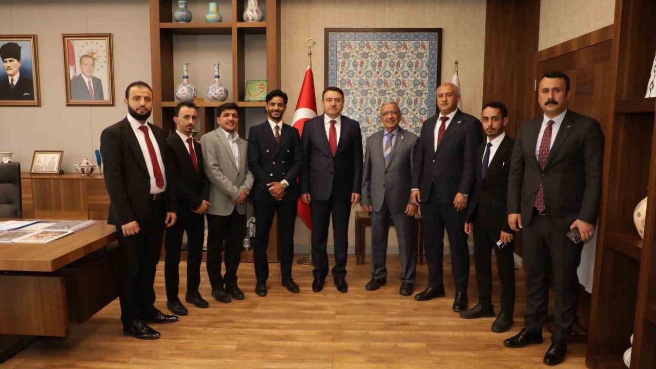 Yemenli heyet Kütahya'da valiyi ziyaret etti