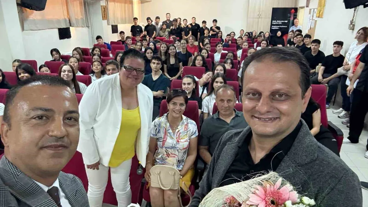 Yenipazar Anadolu Lisesi'nde 'Kampüse Giden Yol' Semineri: Fatih Doğruyol'dan Üniversite Sınavına Hazırlık Önerileri