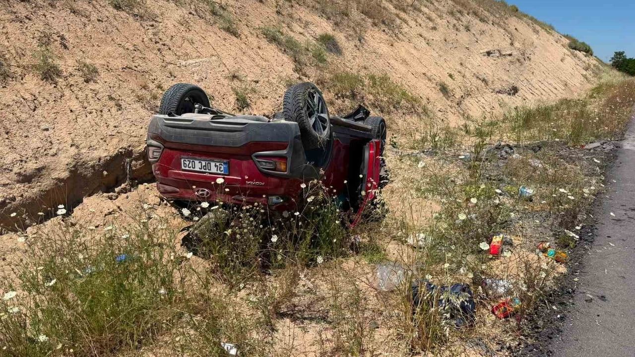 Yerköy'de takla atan otomobilde 2 kişi yaralandı