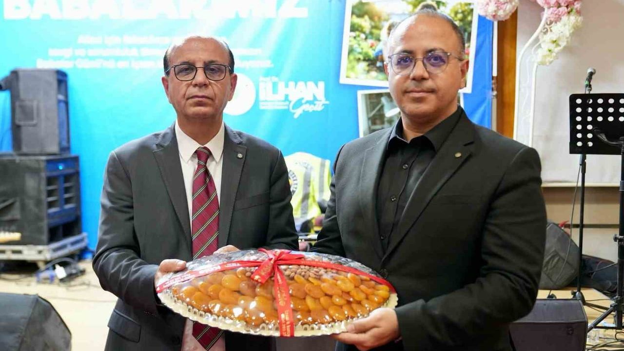 Yeşilyurt belediyesinden mahalle muhtarlarına babalar günü vefası