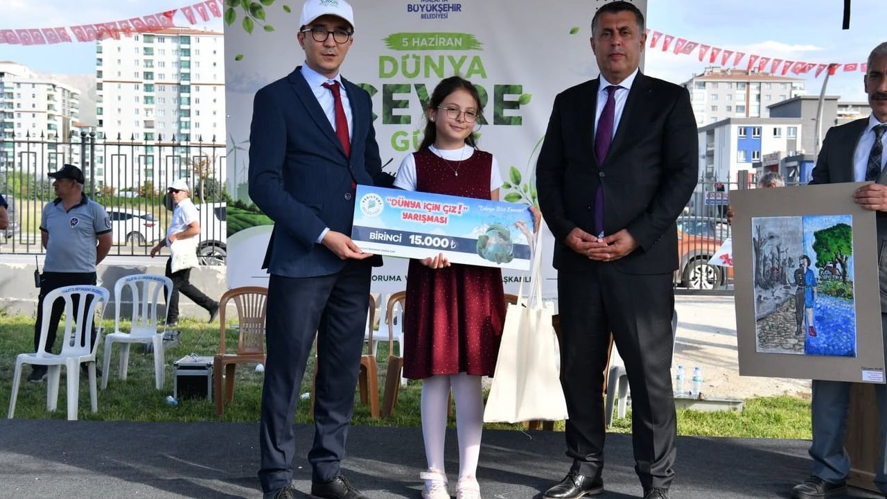 Yeşilyurt’ta çevre bilinci ödüllendirildi: Resim ve atık pil yarışmaları sonuçlandı
