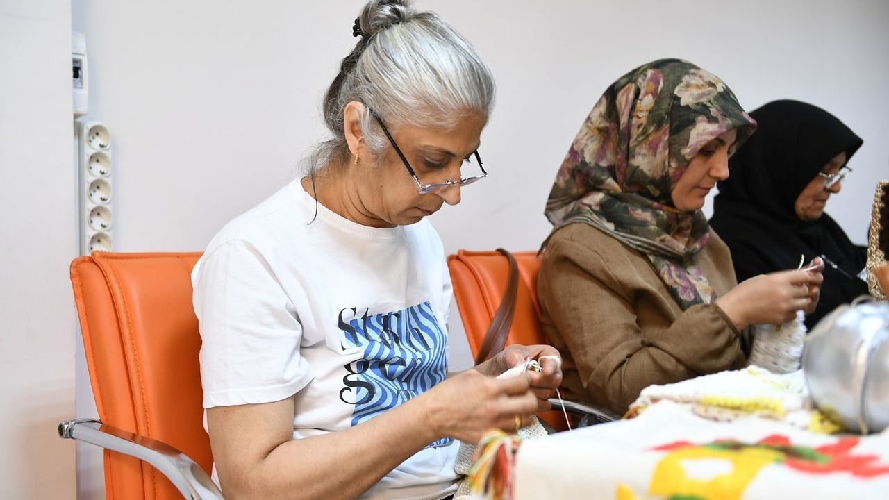 Yeşilyurt’ta el emeği ürünler ekonomiye dönüşüyor