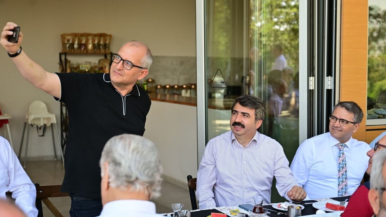 Yıldırım belediye başkanı Oktay Yılmaz muhtarlarla bir araya geldi