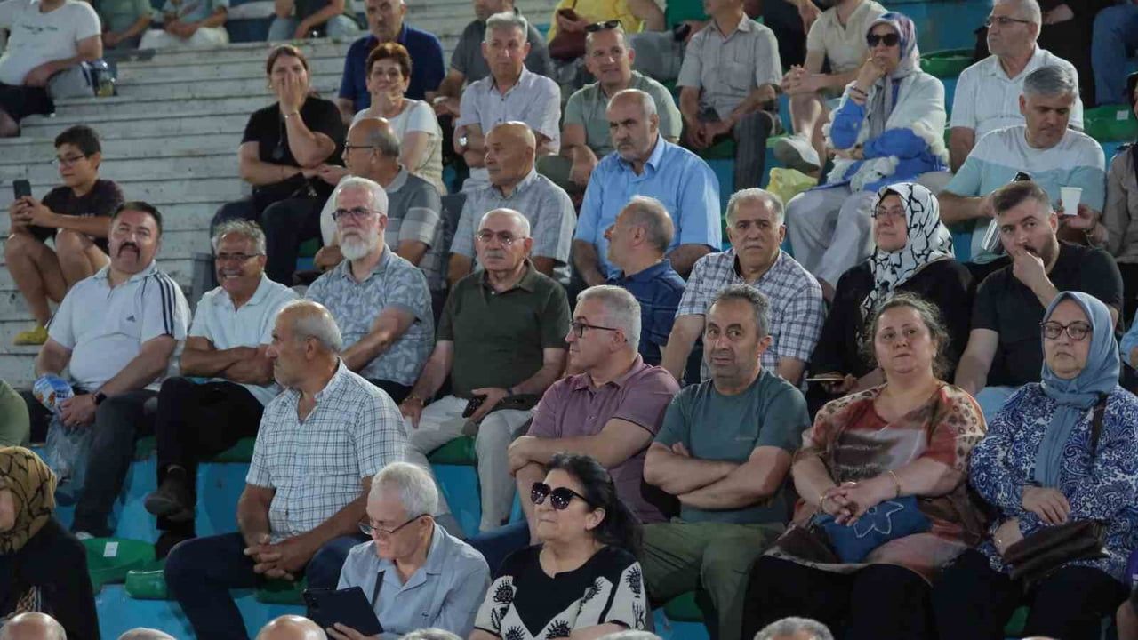 Yıldırım’dan aşık Hüseyin Sümmanioğlu’na vefa