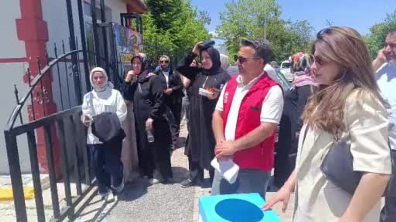 YKS sonrası anlamlı dayanışma: kalem ve silgiler köy okullarına ulaştırılacak