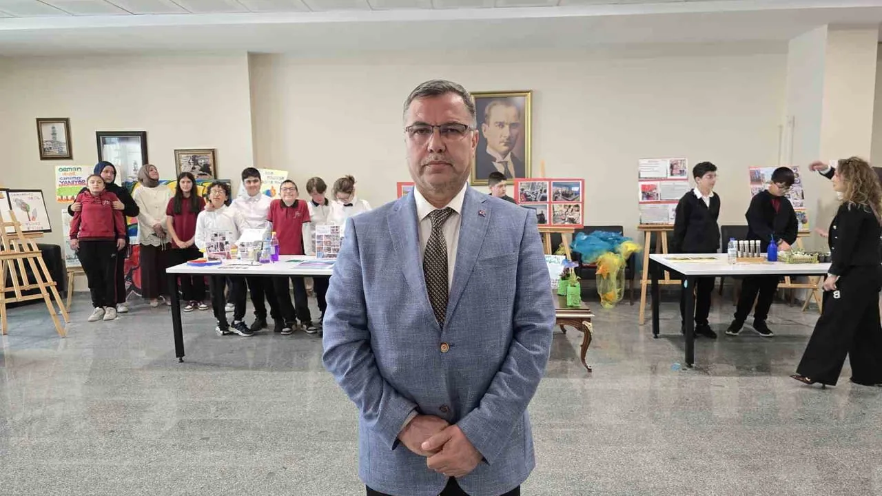Yozgat'ta öğrenciler 'Dilimizin Zenginlikleri' ve 'Harezmi Eğitim Modeli' ile eserlerini sergiledi