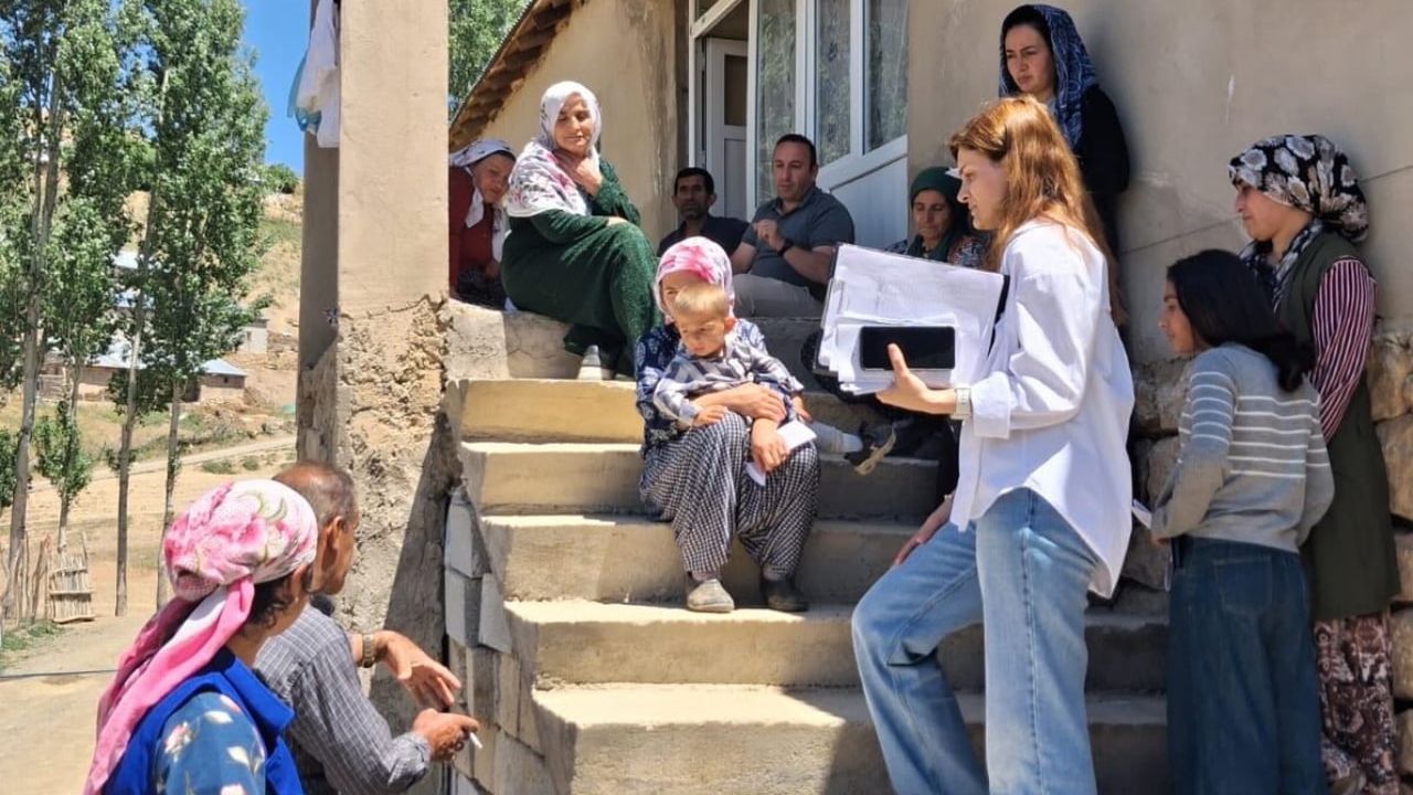 Yüksekova’da çiftçilere sağlık taraması ve Brusella eğitimi