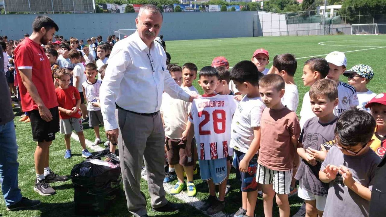Yunusemre’de yaz spor okullarına yoğun ilgi