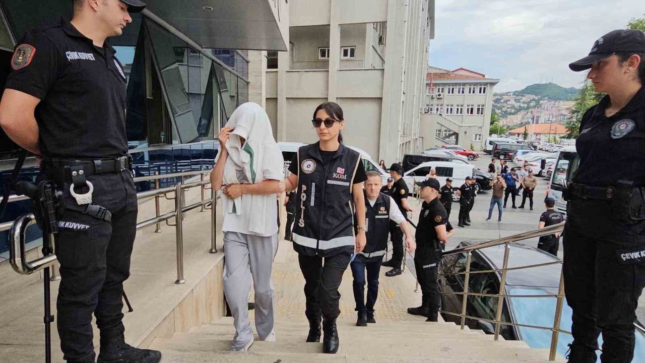 Zonguldak merkezli rüşvet ve yasa dışı kürtaj soruşturmasında 11 şüpheli adliyede