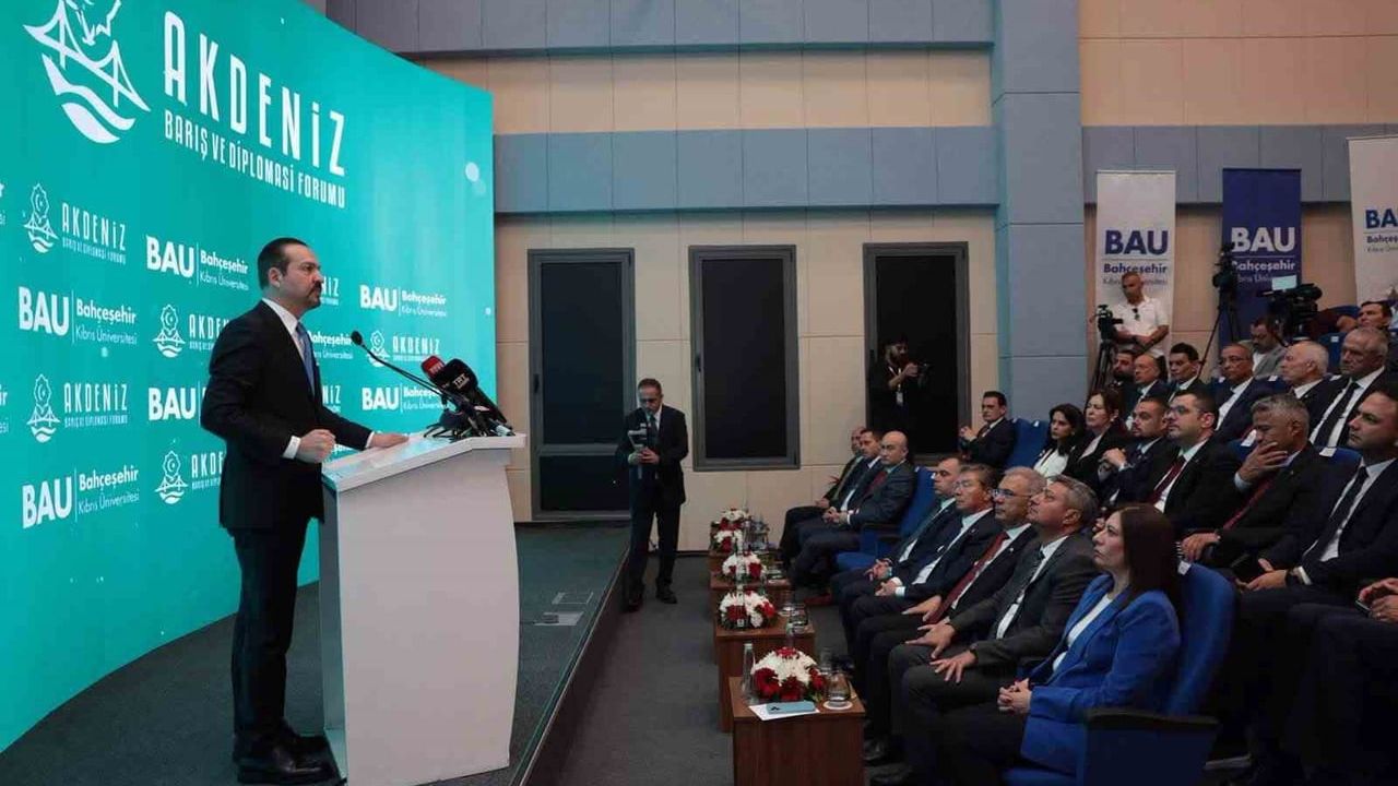 Zorlu: egemen eşitlik ve eşit uluslararası statü temelinde her türlü diplomasinin yanındayız
