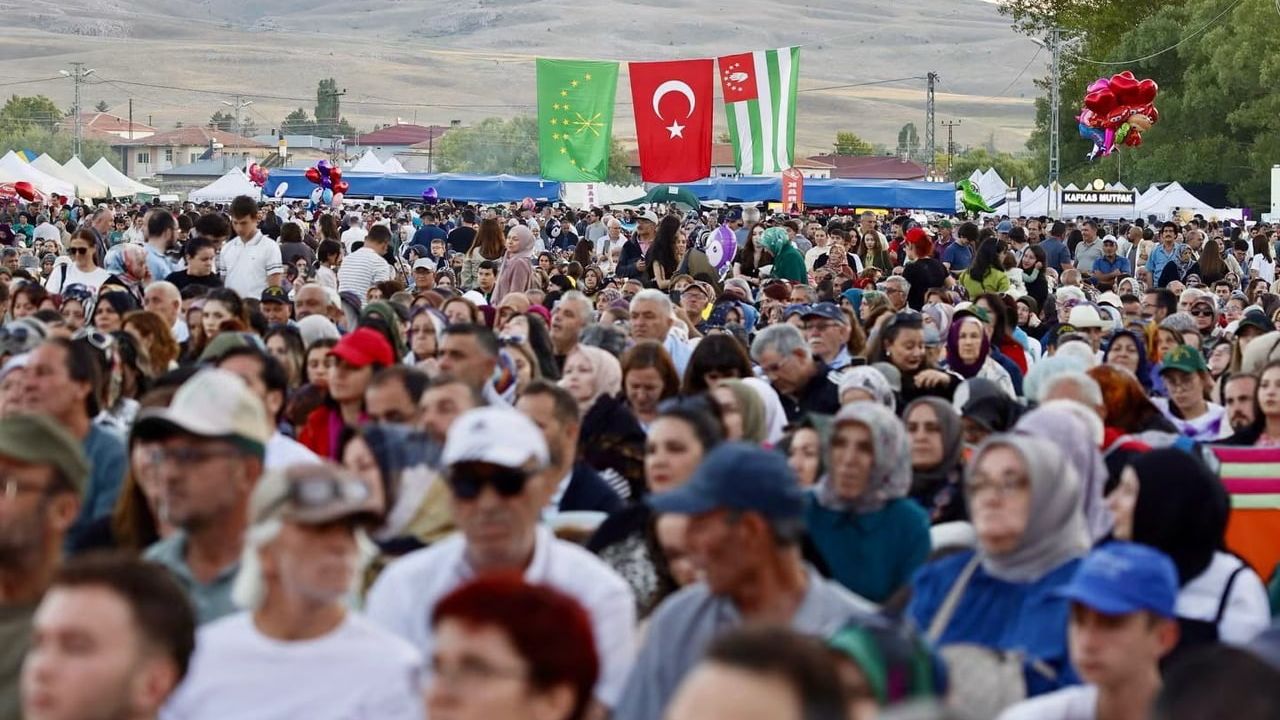 10. Uluslararası Uzunyayla Çerkes kültür festivali yapıldı