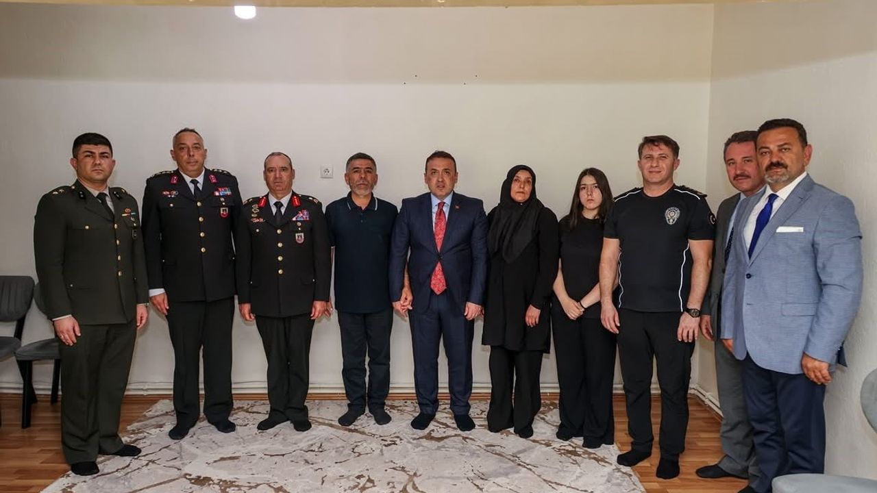 15 temmuz'da şehit ailesine anlamlı ziyaret