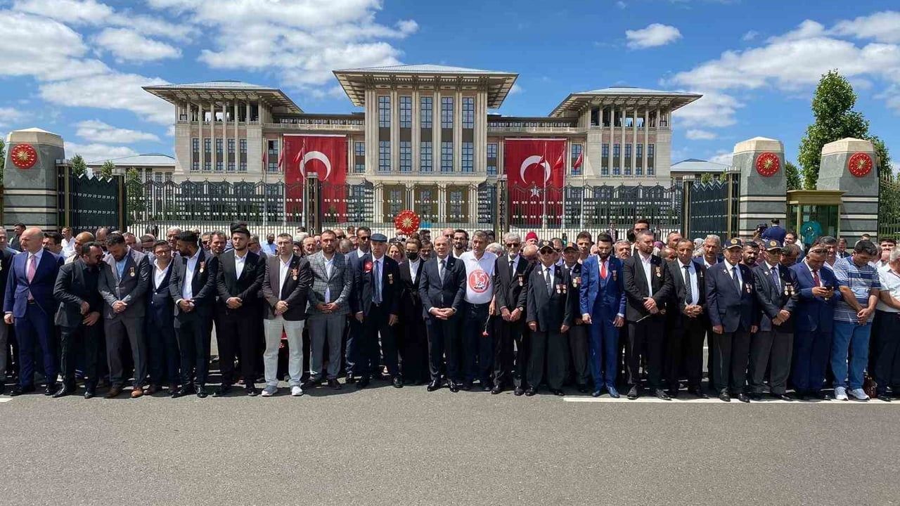 15 temmuz darbe girişimi unutulmadı, unutturulmayacak