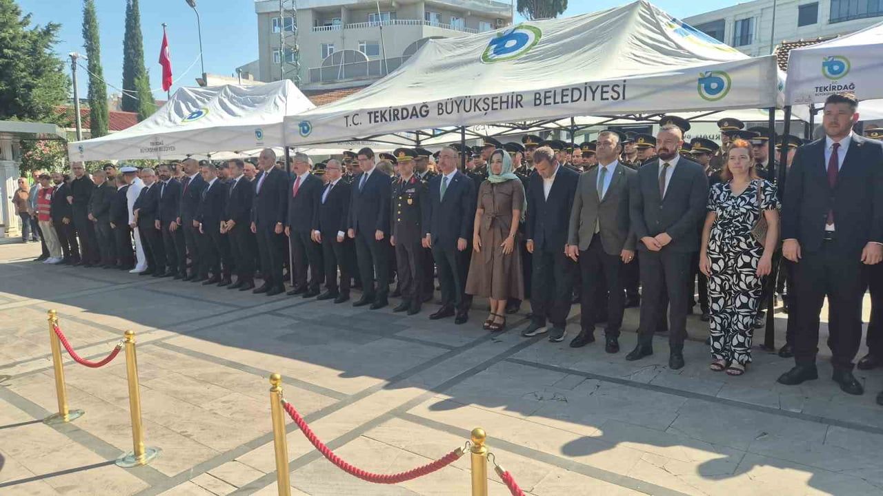 15 Temmuz şehidi Münür Alkan kabri başında anıldı