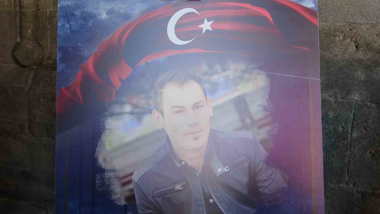 15 Temmuz şehidinin babası 'Oğul' şiiriyle duygulandırdı