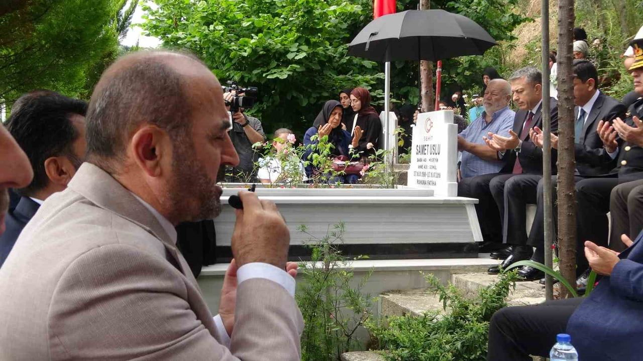 15 temmuz şehitlerinden Samet Uslu kabri başında anıldı