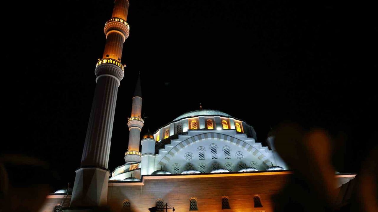 15 Temmuz’un 10. yıl dönümünde Elazığ’da camilerde sela okundu